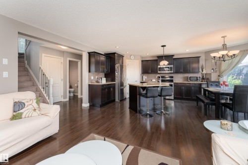 512 59 Street, Edmonton, AB 
