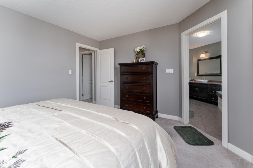 512 59 Street, Edmonton, AB 