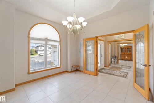 7542 165A Avenue, Edmonton, AB 