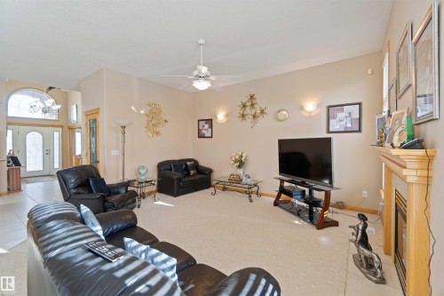 7542 165A Avenue, Edmonton, AB 