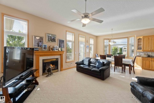 7542 165A Avenue, Edmonton, AB 
