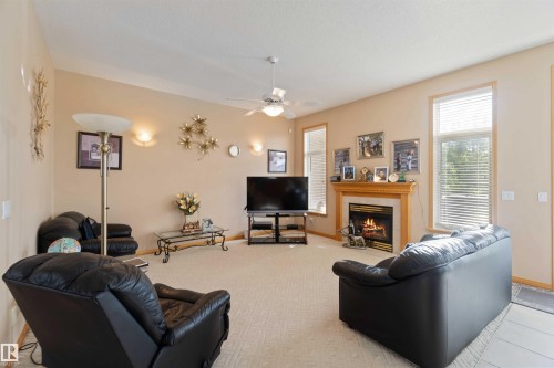 7542 165A Avenue, Edmonton, AB 