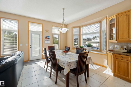 7542 165A Avenue, Edmonton, AB 