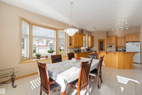 7542 165A Avenue, Edmonton, AB 