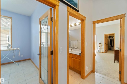 7542 165A Avenue, Edmonton, AB 