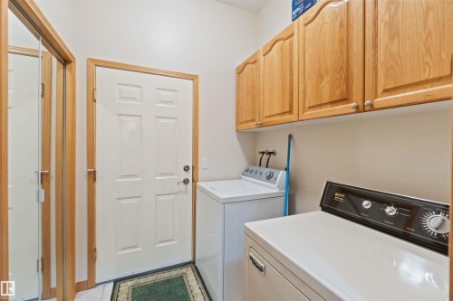7542 165A Avenue, Edmonton, AB 