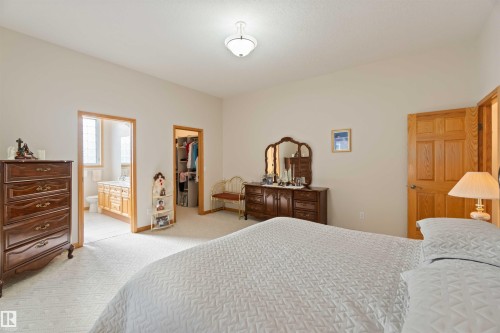 7542 165A Avenue, Edmonton, AB 