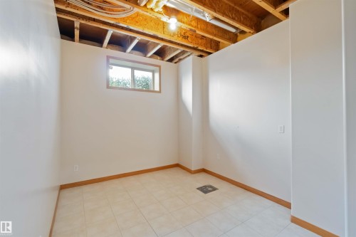 7542 165A Avenue, Edmonton, AB 