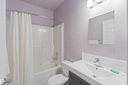 7542 165A Avenue, Edmonton, AB 