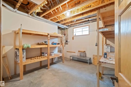 7542 165A Avenue, Edmonton, AB 