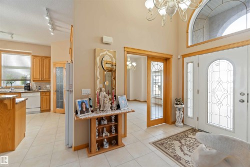 7542 165A Avenue, Edmonton, AB 