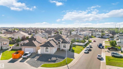 7542 165A Avenue, Edmonton, AB 