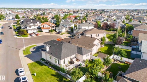 7542 165A Avenue, Edmonton, AB 