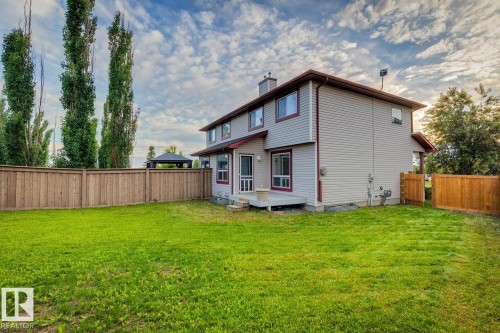9035 Scott Crescent, Edmonton, AB 