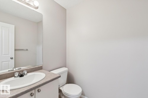 9035 Scott Crescent, Edmonton, AB 