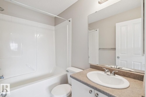 9035 Scott Crescent, Edmonton, AB 