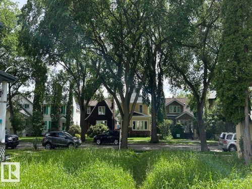 10936 81 Avenue, Edmonton, AB 