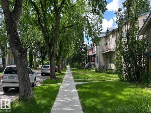 10936 81 Avenue, Edmonton, AB 