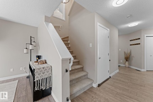8005 Evans Crescent, Edmonton, AB 