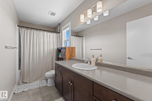 8005 Evans Crescent, Edmonton, AB 