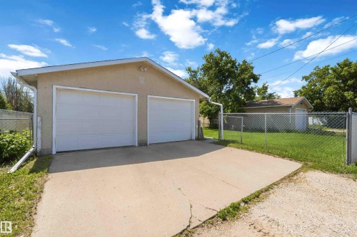 4608 48 Avenue, Redwater, AB 