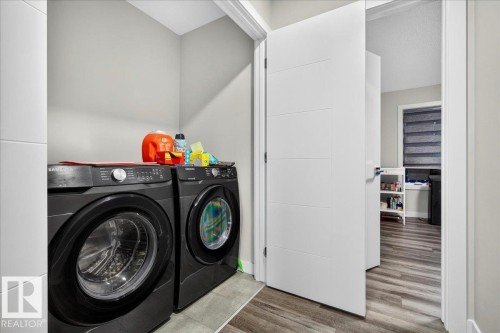Dedicated laundry area featuring a washer and dryer - 18139 75 Street, Edmonton, AB 