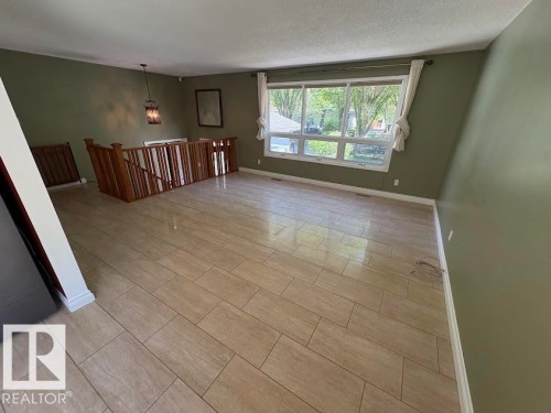 18 Flint Crescent, St. Albert, AB - Indoor Photo Showing Other Room