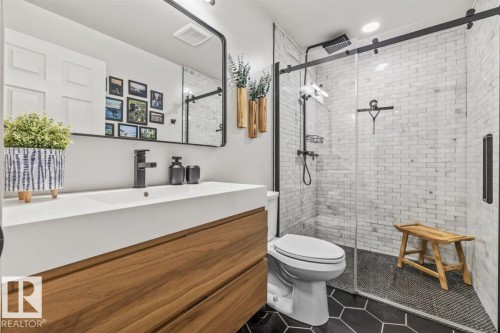 Bathroom - 14 Edinburgh Crt N, St. Albert, AB 