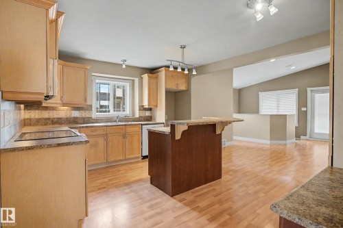 9402 153 Street Nw, Edmonton, AB 
