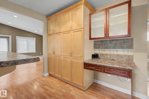9402 153 Street Nw, Edmonton, AB 