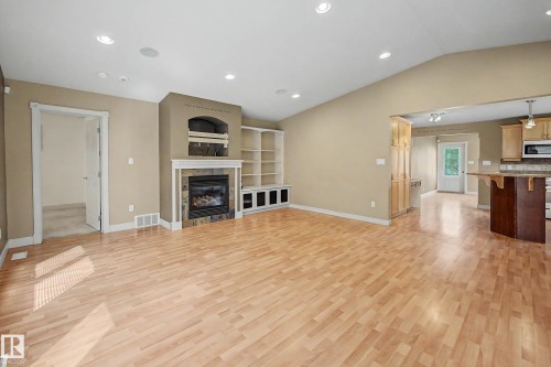 9402 153 Street Nw, Edmonton, AB 