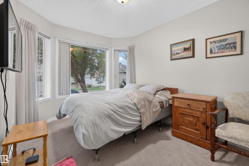 109 Falconer Crest, Edmonton, AB 