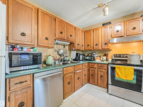 10488 28A Avenue, Edmonton, AB 