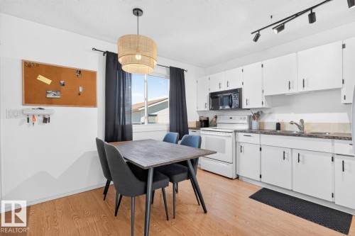 15614 83 Street, Edmonton, AB 