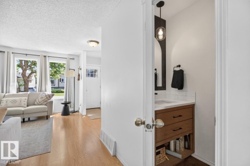 15614 83 Street, Edmonton, AB 