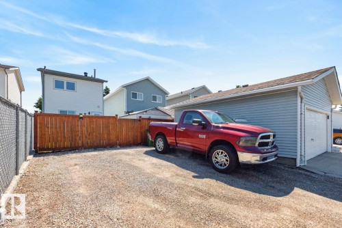 15614 83 Street, Edmonton, AB 