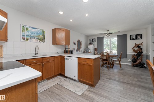 2 1650 42 Street, Edmonton, AB 