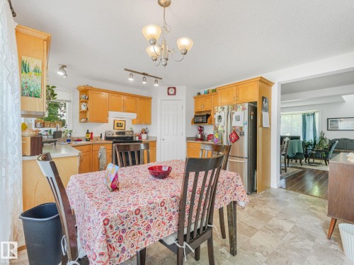 8 Craigen Court, Leduc, AB 