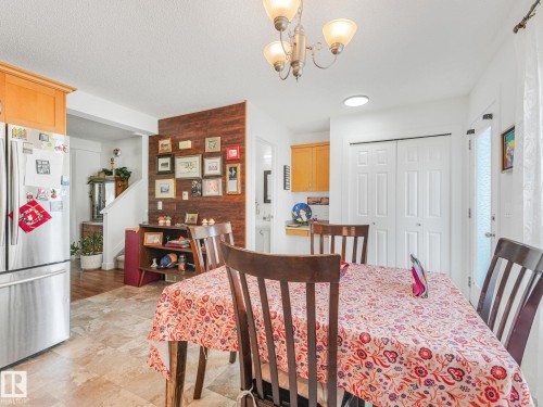 8 Craigen Court, Leduc, AB 