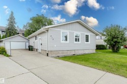 212 Homestead Crescent  Edmonton, AB T7S 1S7