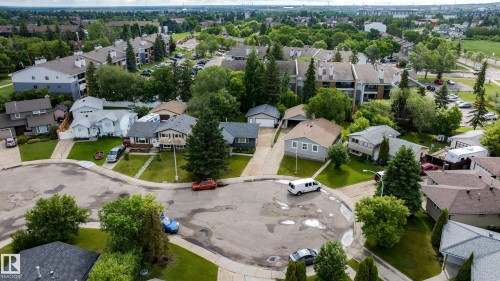 Residential neighborhood featuring various single-family homes and multi-unit buildings - 212 Homestead Crescent, Edmonton, AB 