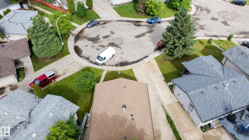 Residential street featuring a cul-de-sac - 212 Homestead Crescent, Edmonton, AB 