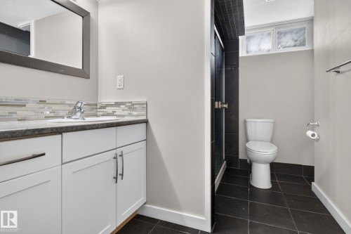 7804 136 Avenue, Edmonton, AB 