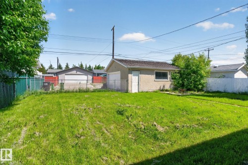 7804 136 Avenue, Edmonton, AB 