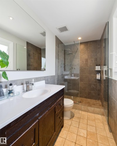 8917 162 Street, Edmonton, AB 