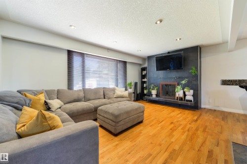 8917 162 Street, Edmonton, AB 