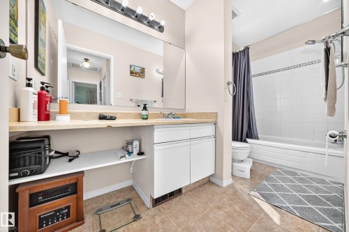 678 Lakewood Road N, Edmonton, AB 