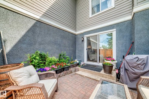 678 Lakewood Road N, Edmonton, AB 
