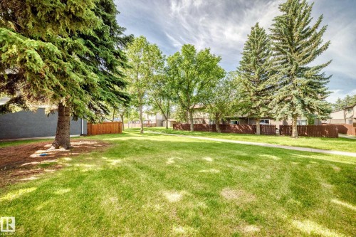 678 Lakewood Road N, Edmonton, AB 