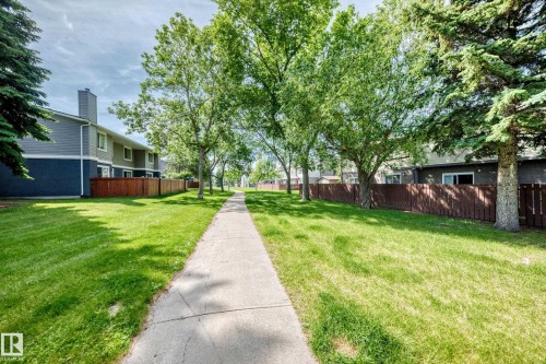 678 Lakewood Road N, Edmonton, AB 